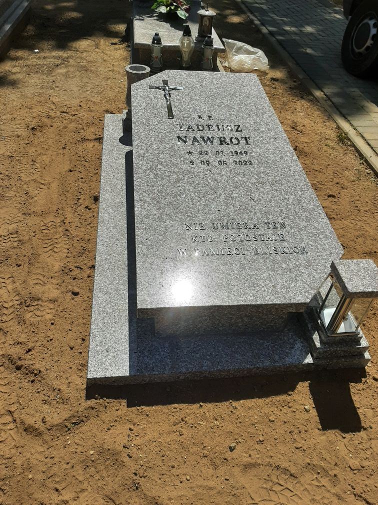 Grób Mateusz Nawrot